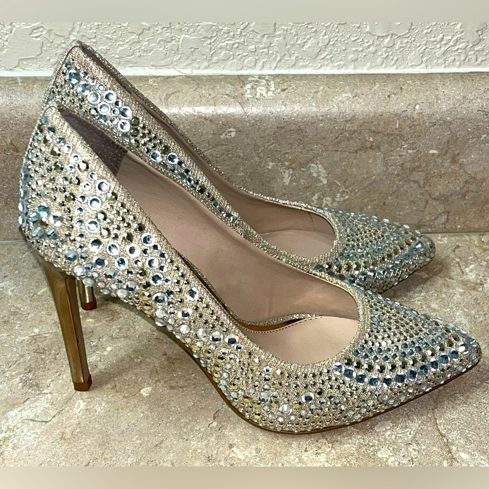Gianni Bini Zebbi Jeweled Pointed Toe Stiletto Bridal Heels, Size 7.5M - Picture 10 of 14
